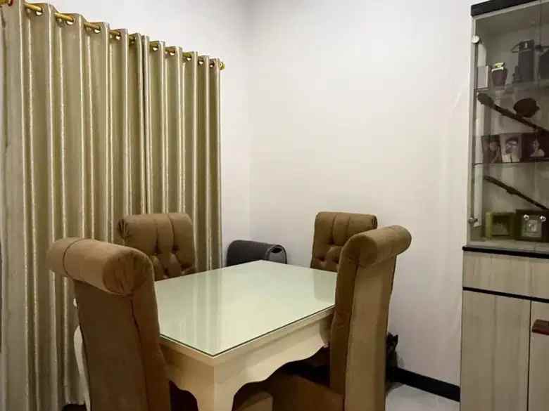 dijual rumah ciracas
