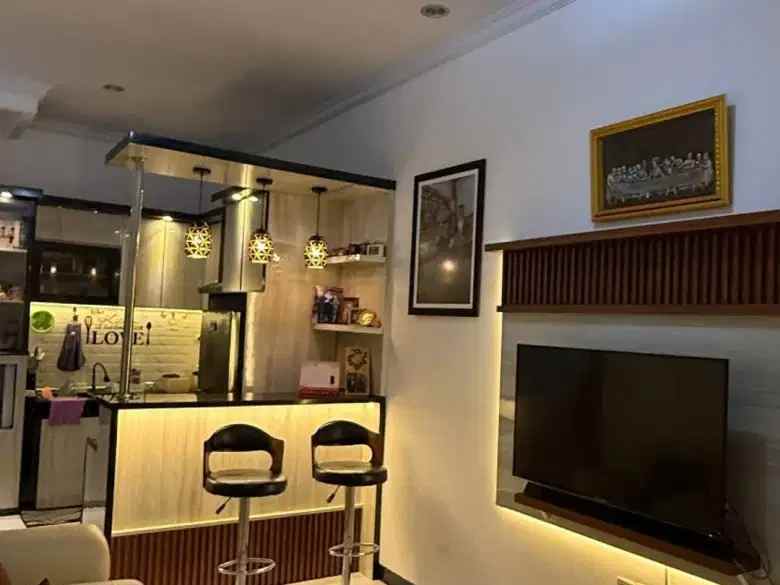 dijual rumah ciracas