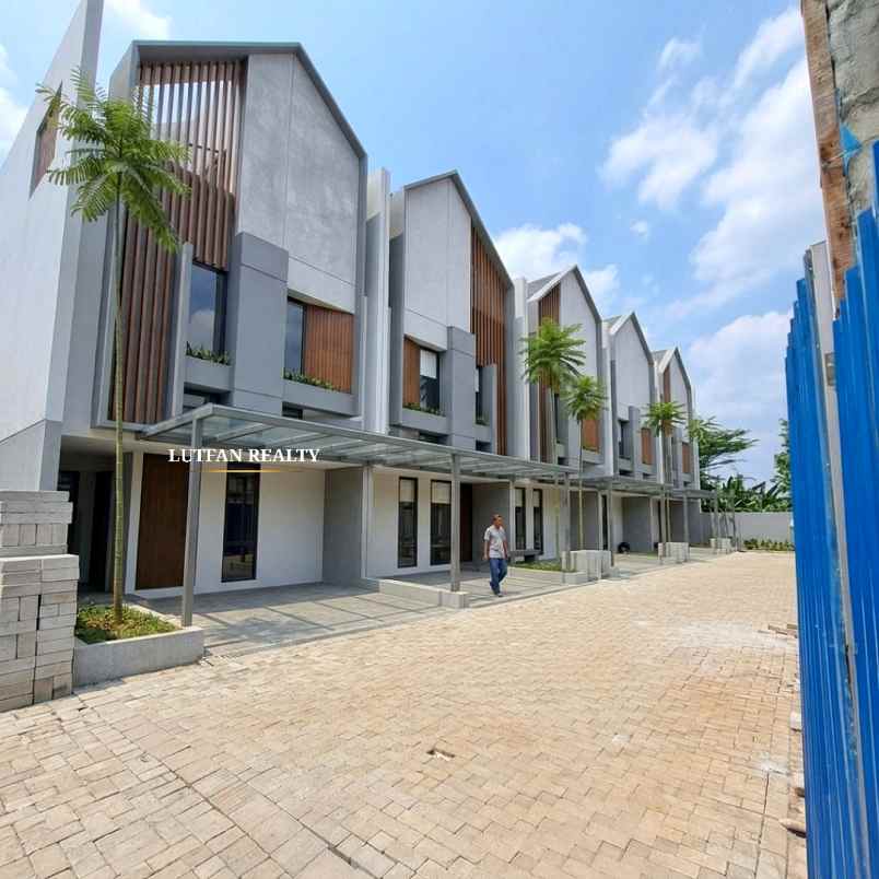 dijual rumah cirendeu raya