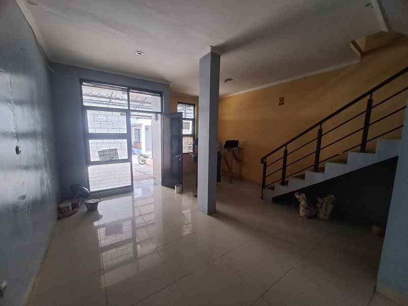 dijual rumah cisaranten kulon
