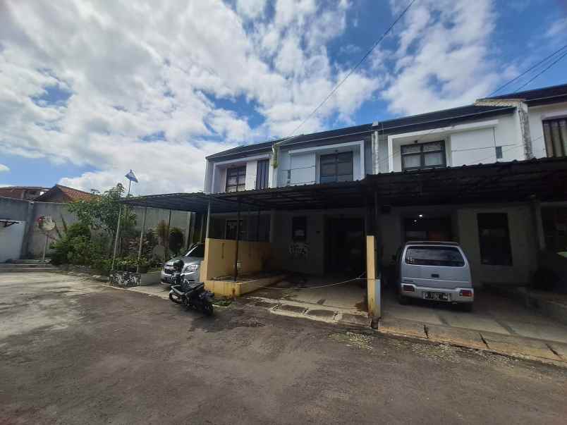 dijual rumah cisaranten kulon