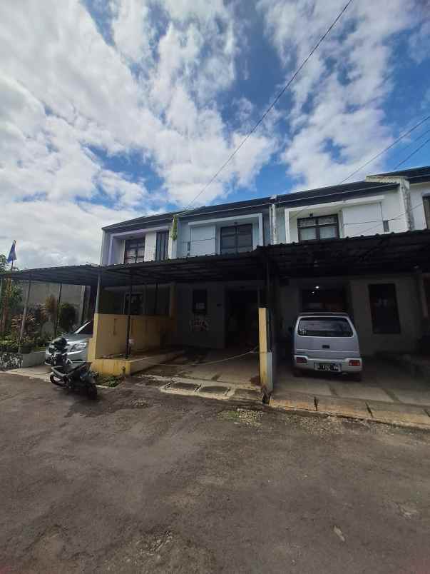 dijual rumah cisaranten kulon