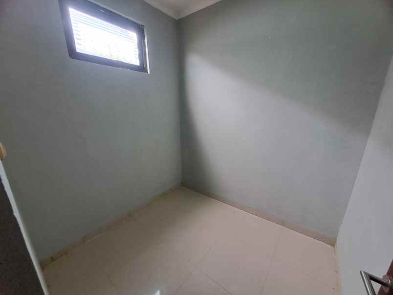 dijual rumah cisaranten kulon