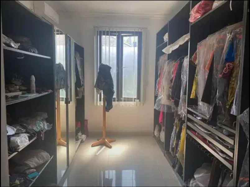dijual rumah citra grand