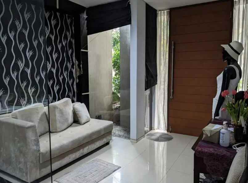 dijual rumah citraland cluster newton