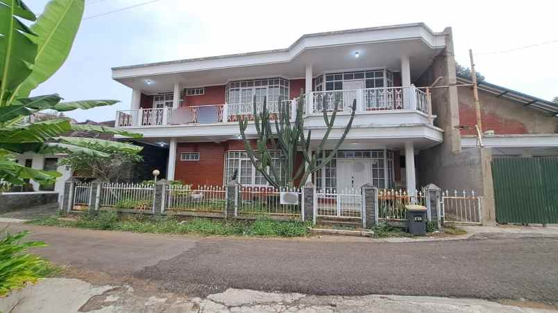 dijual rumah ciumbuleuit cidadap kodya