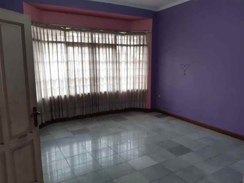 dijual rumah ciumbuleuit cidadap kodya