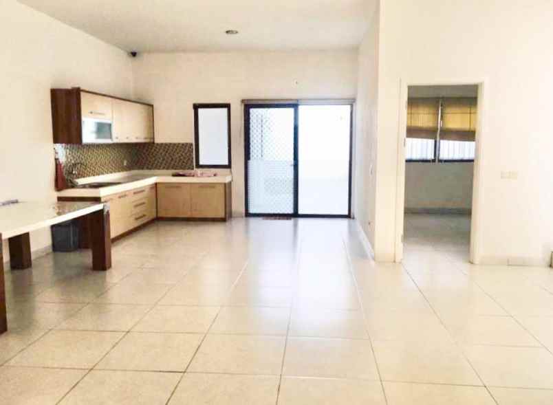 dijual rumah cluster alamanda jgc