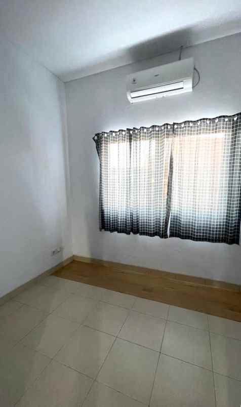 dijual rumah cluster alamanda jgc