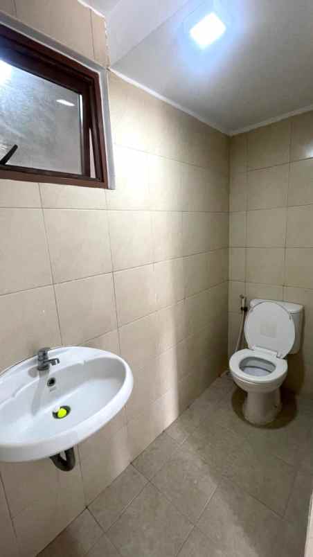 dijual rumah cluster alamanda jgc