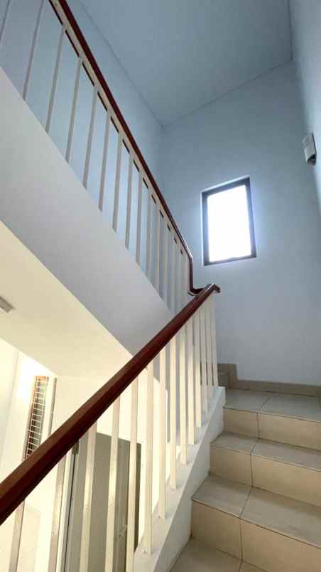 dijual rumah cluster alamanda jgc