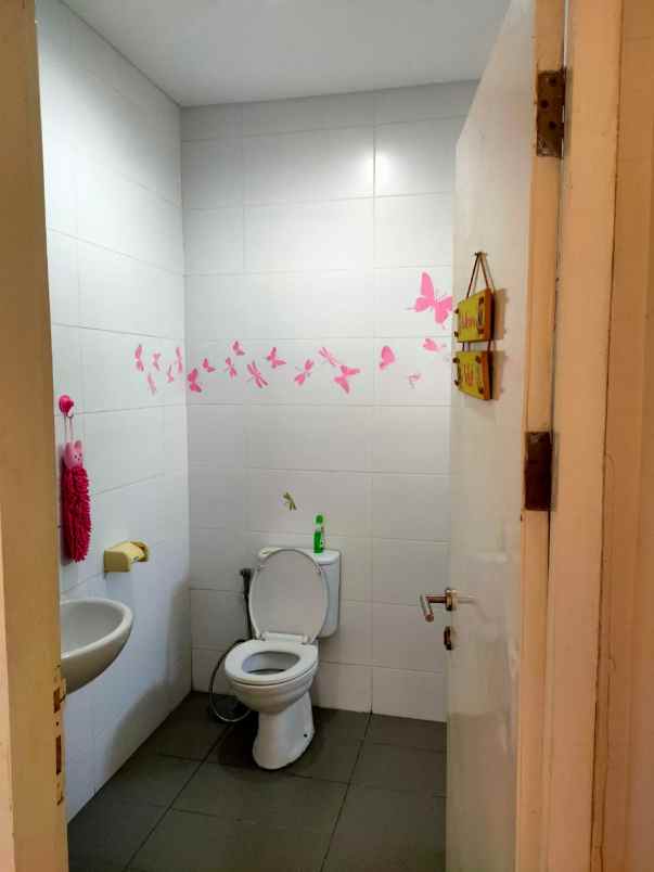 dijual rumah cluster alamanda jgc