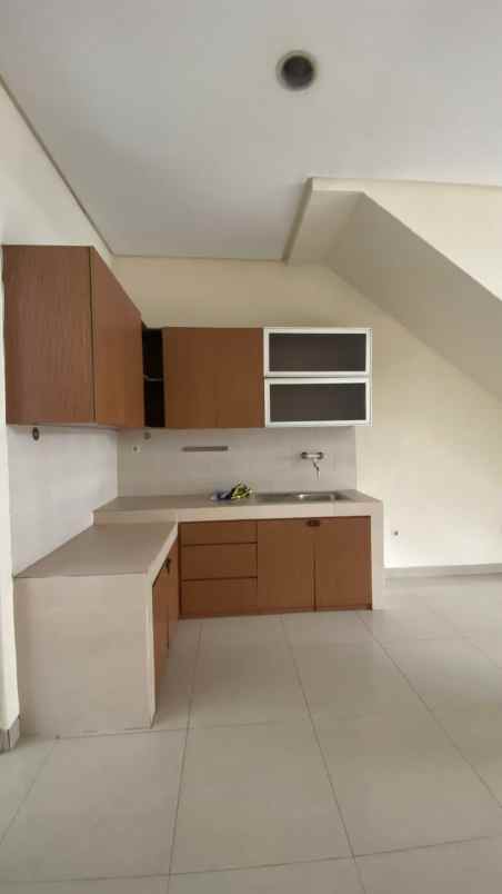 dijual rumah cluster amerika 4x15 green lake city