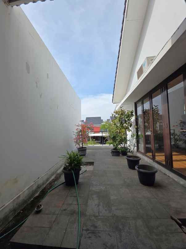 dijual rumah cluster asia tropis kota