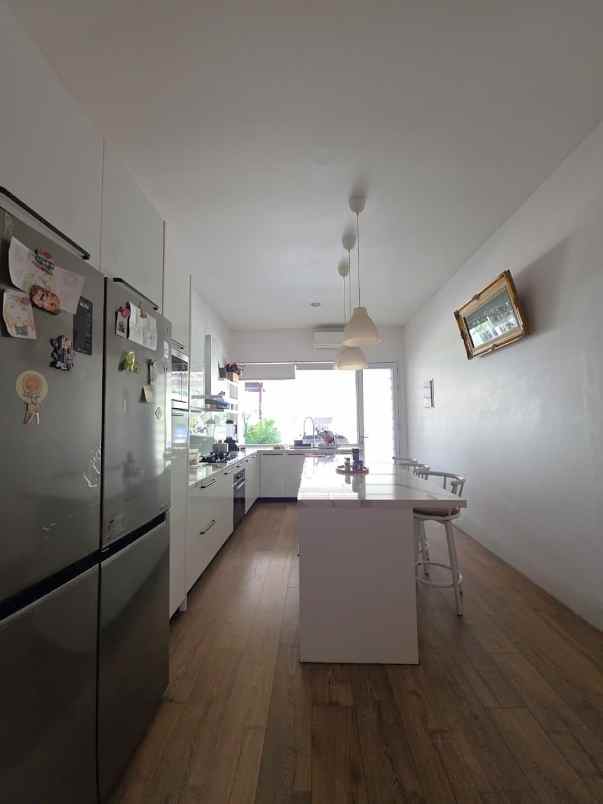 dijual rumah cluster asia tropis kota