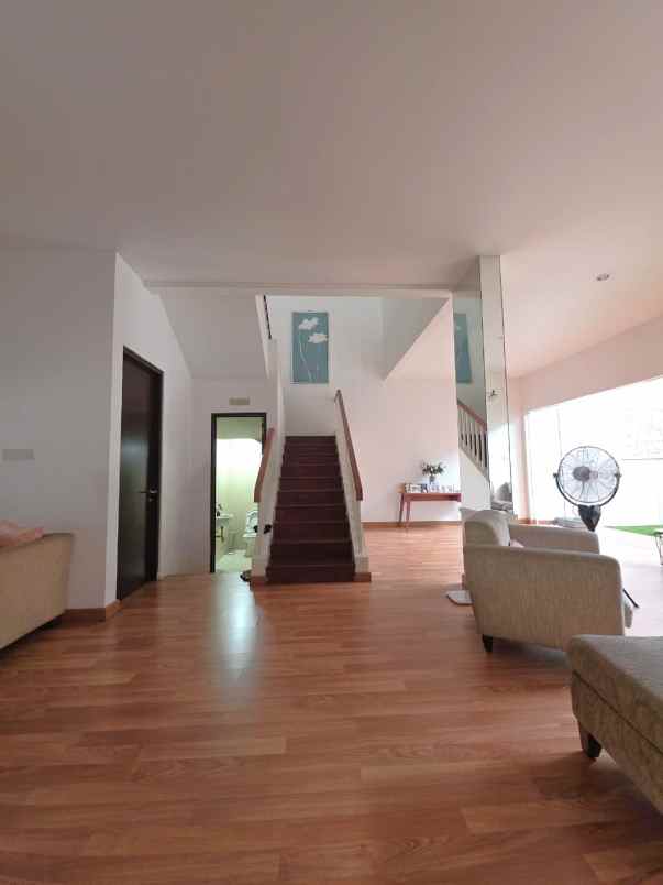 dijual rumah cluster asia tropis kota