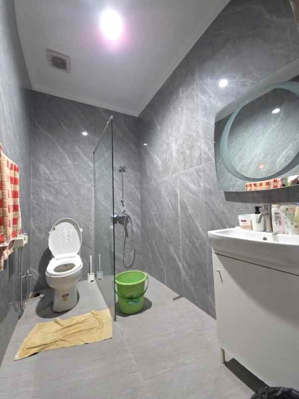 dijual rumah cluster asia tropis kota