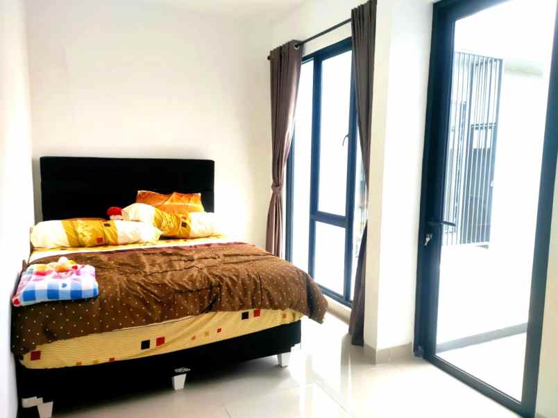 dijual rumah cluster mahakam mts jgc