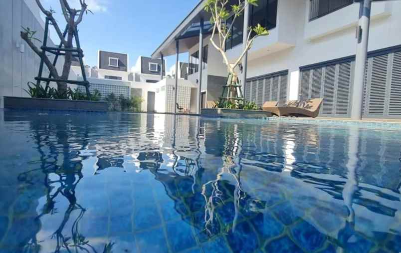 dijual rumah cluster maison de wisteria