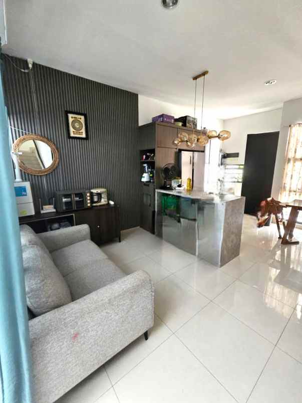 dijual rumah cluster maison de wisteria