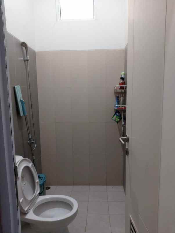 dijual rumah cluster malibu village