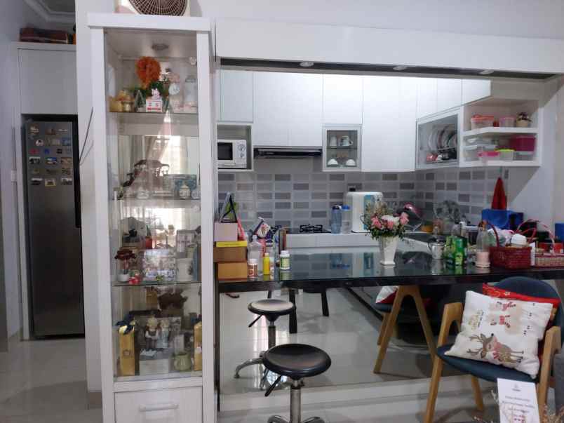 dijual rumah cluster malibu village