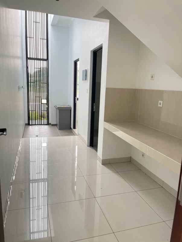dijual rumah cluster rosewood golf