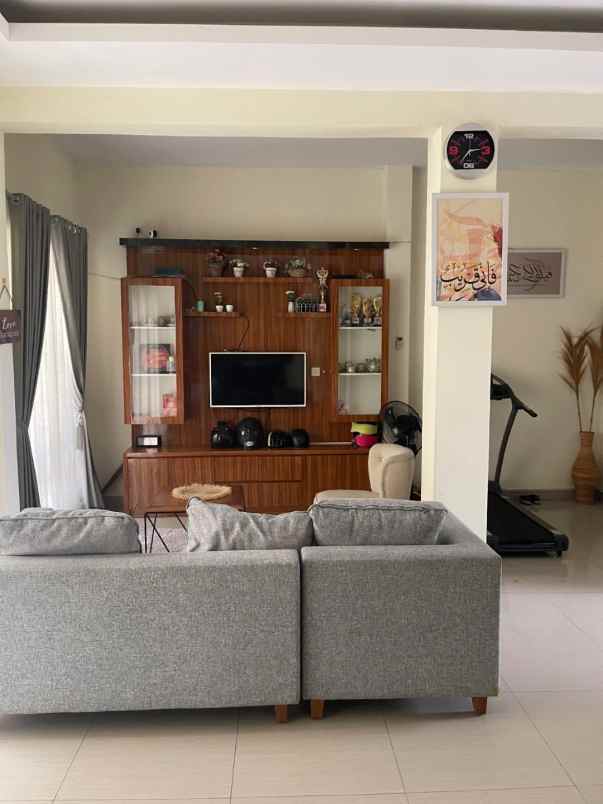 dijual rumah cluster samata alindra