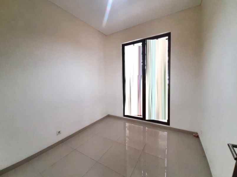 dijual rumah cluster shinano jgc