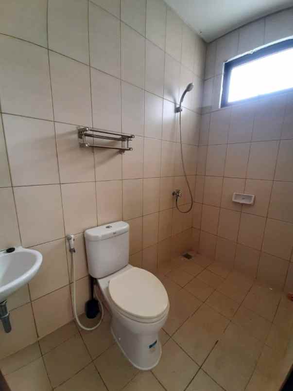 dijual rumah cluster shinano jgc