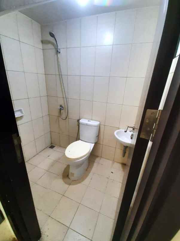 dijual rumah cluster shinano jgc