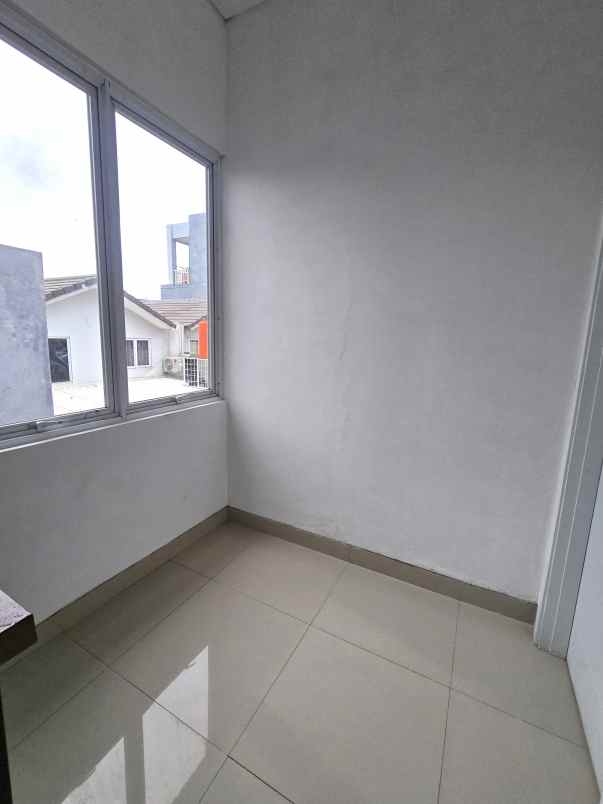 dijual rumah cluster yarra jgc jakarta