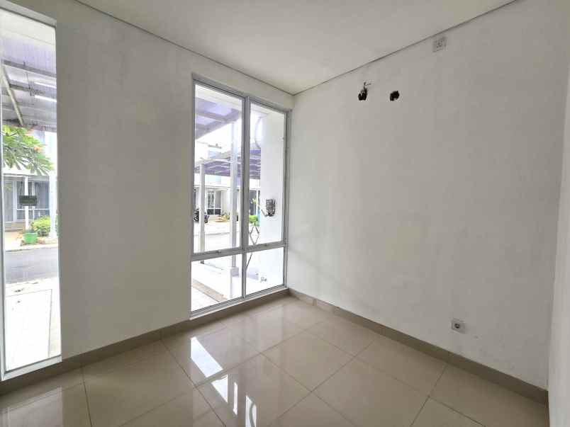 dijual rumah cluster yarra jgc jakarta