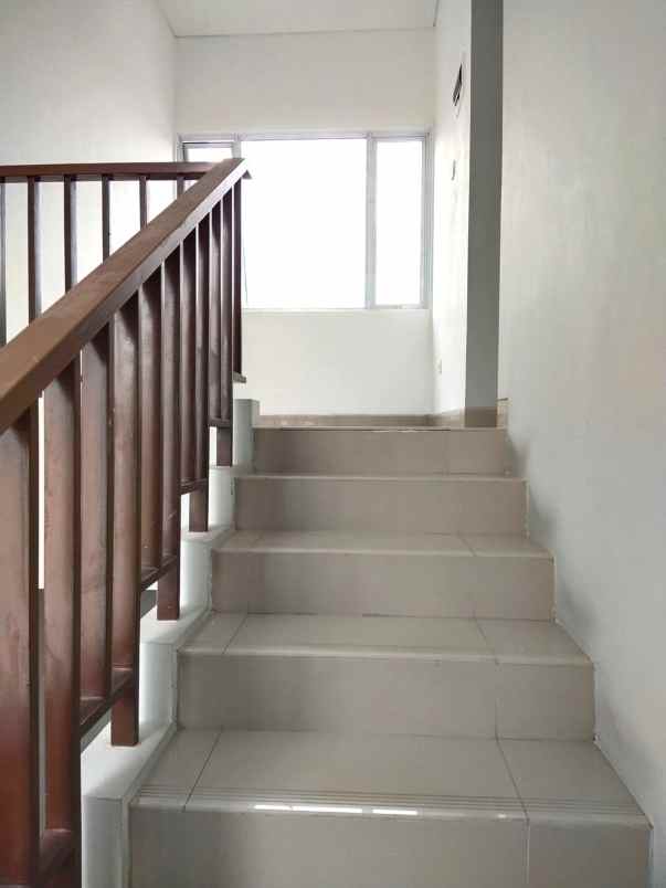 dijual rumah cluster yarra jgc jakarta