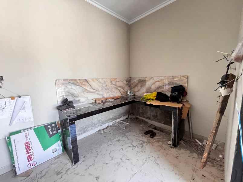 dijual rumah condongcatur