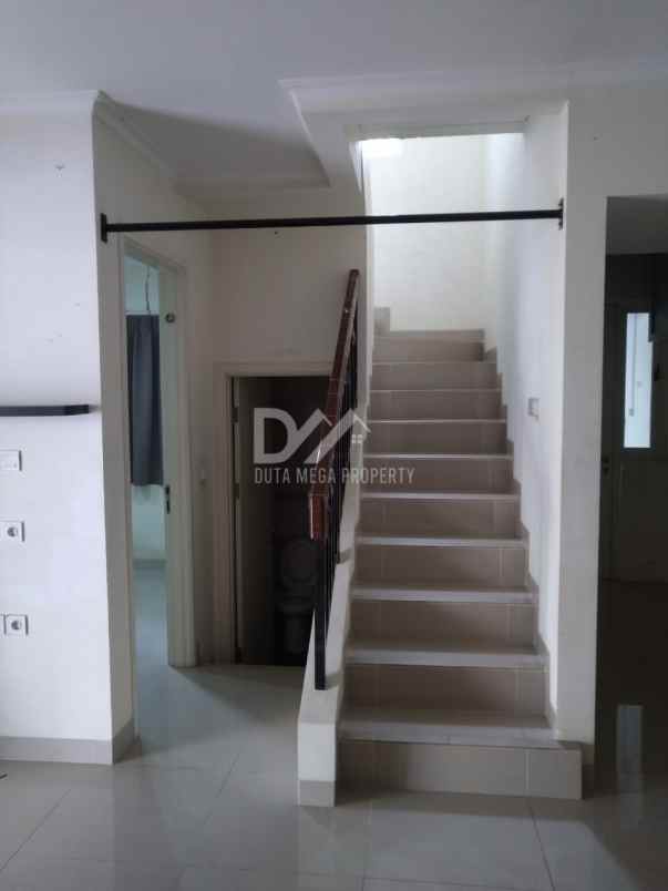 dijual rumah dalam cluster gading serpong