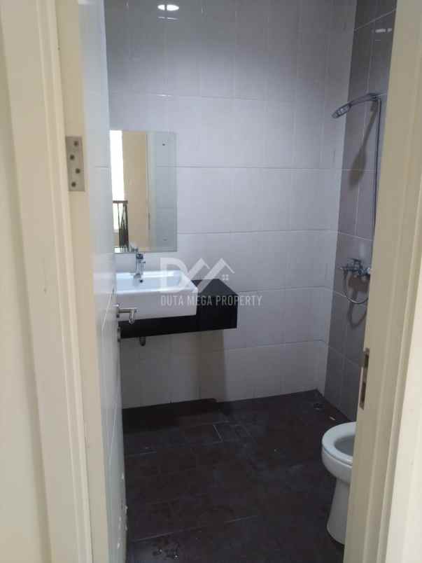 dijual rumah dalam cluster gading serpong