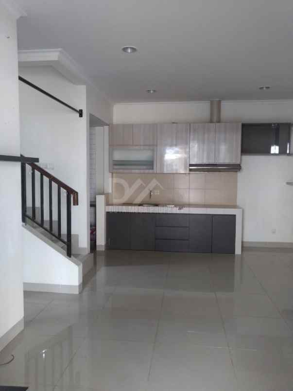 dijual rumah dalam cluster gading serpong
