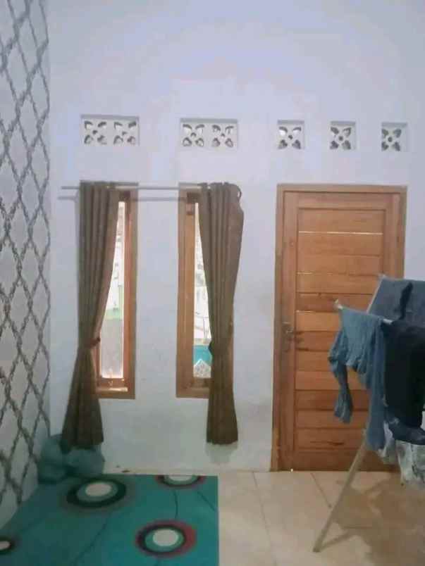 dijual rumah dan kandang ayam murah