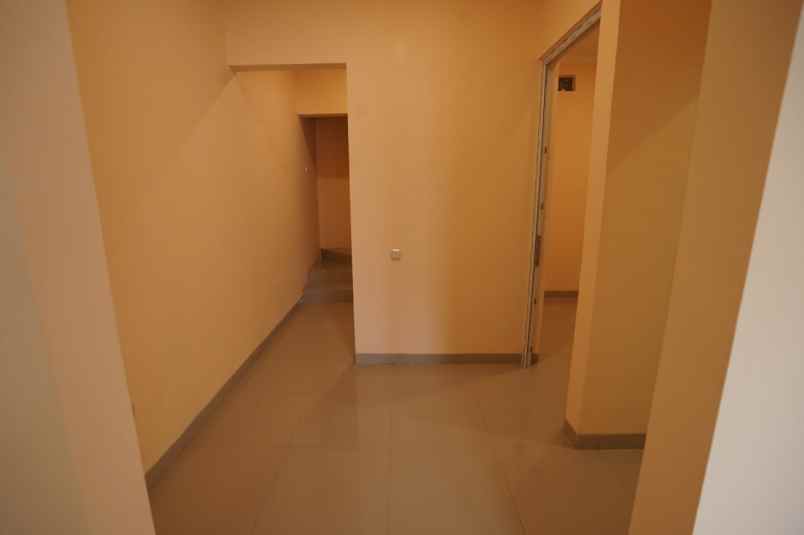 dijual rumah danau kelapa dua