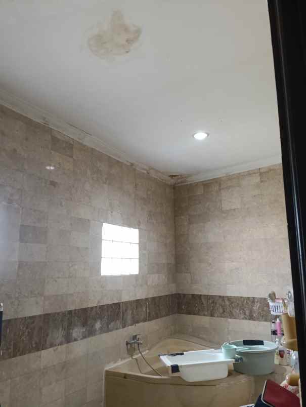 dijual rumah darrmo permai selatan