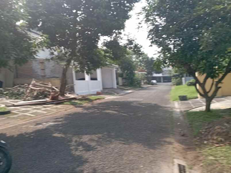 dijual rumah dekat grand wisata