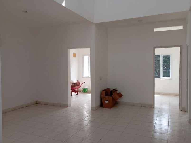 dijual rumah dekat grand wisata