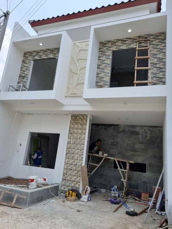 dijual rumah dekat kampus upn pondok labu