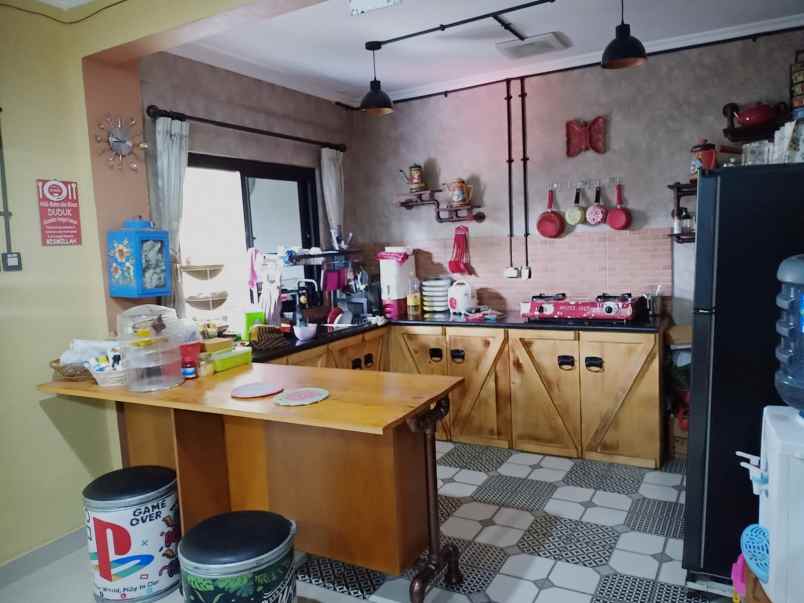 dijual rumah dekat lrt harjamukti di sukatani permai