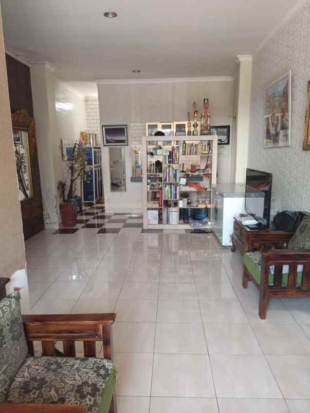 dijual rumah delatinos bsd