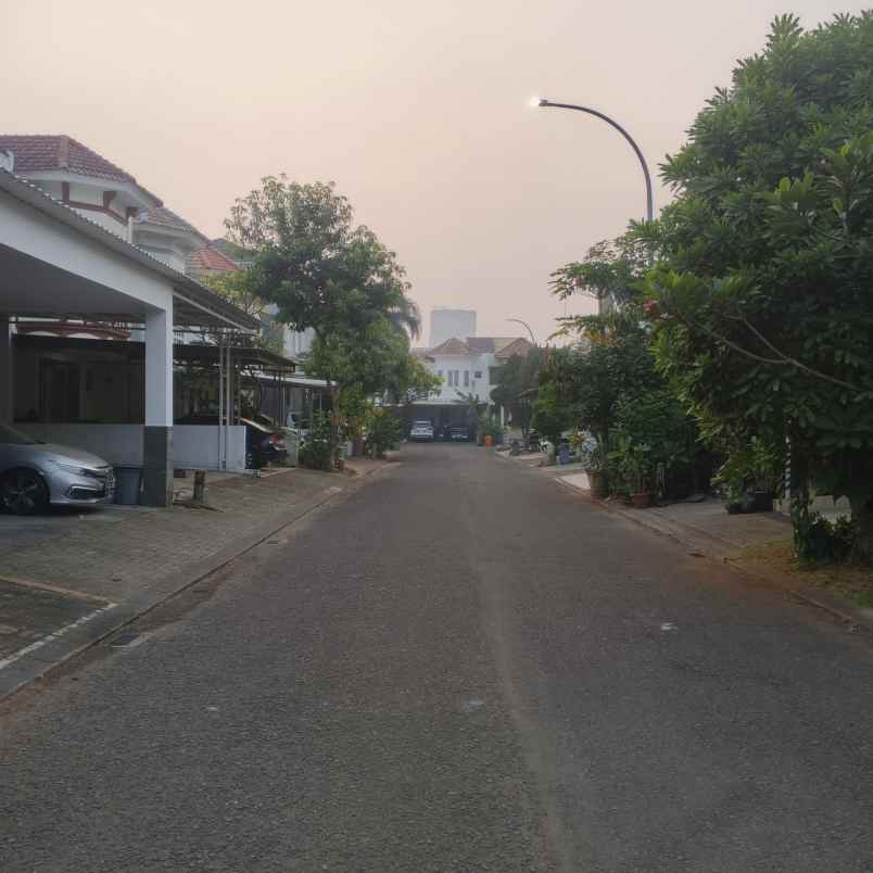 dijual rumah delatinos bsd