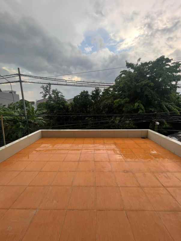 dijual rumah dharmahusada mewah baru renovasi nego