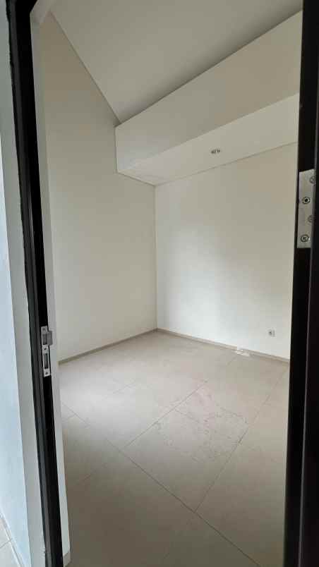 dijual rumah di cluster golden cikeas cibubur