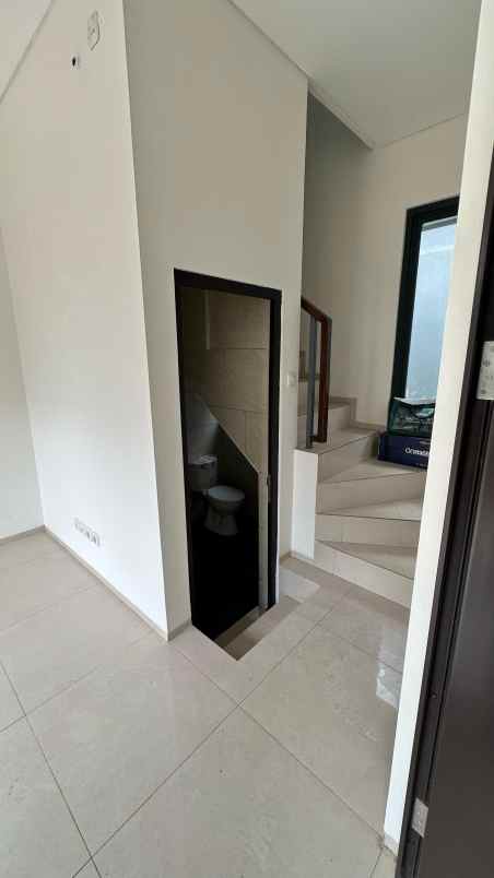 dijual rumah di cluster golden cikeas cibubur